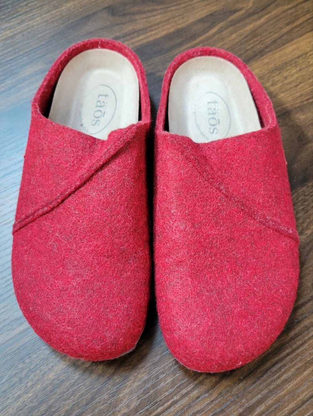 Taos Wooled Class Red Clogs Slippers Women Size 8-8.5 Comfort Boho Granola